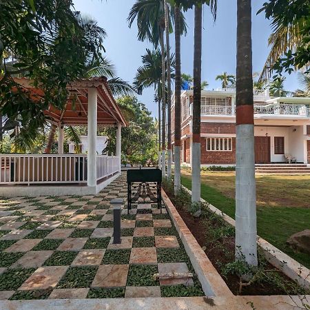 Sundeck Villa Alībāg Exterior foto